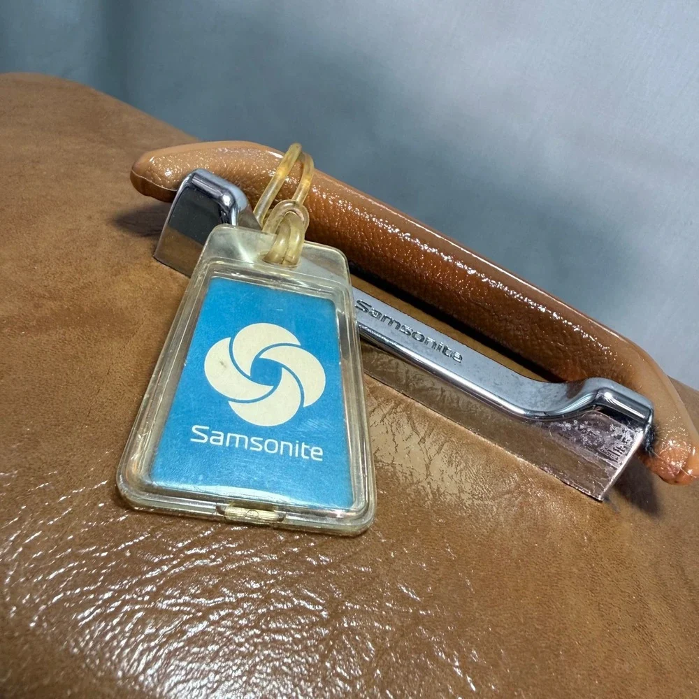 Vintage 1970s Samsonite Train Case Caramel Brown Hardshell Cosmetic Working Prop